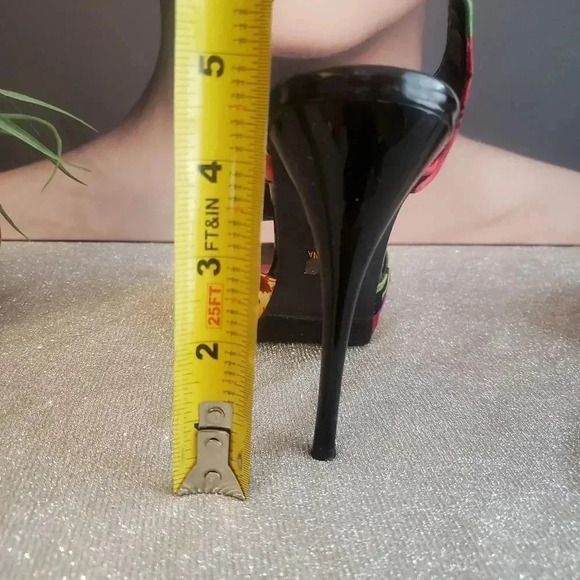Penny Loves Kenny Bright Floral Heels - Picture 10 of 10
